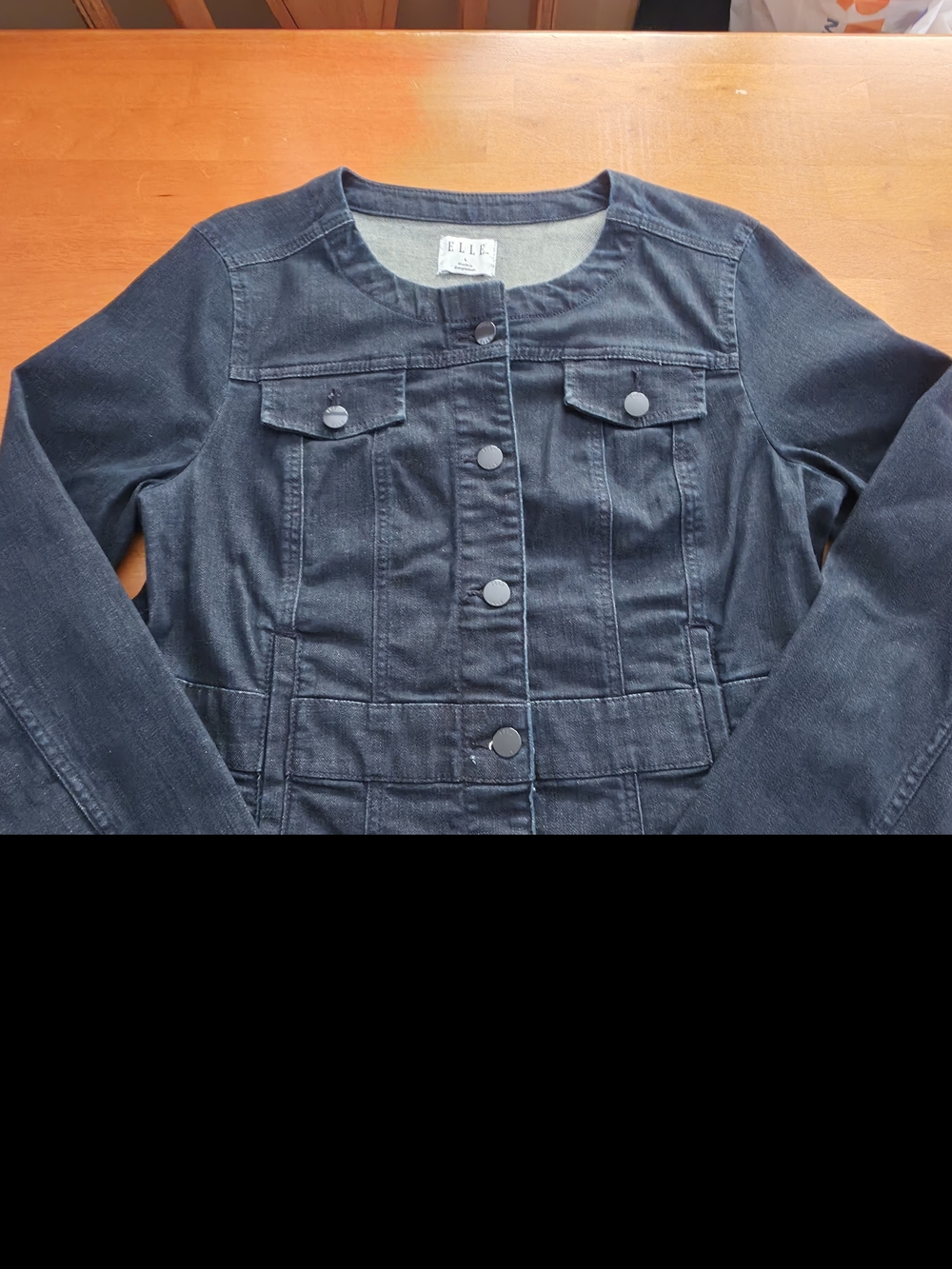 ELLE Women's Dark Wash Denim Jacket.  Size Large